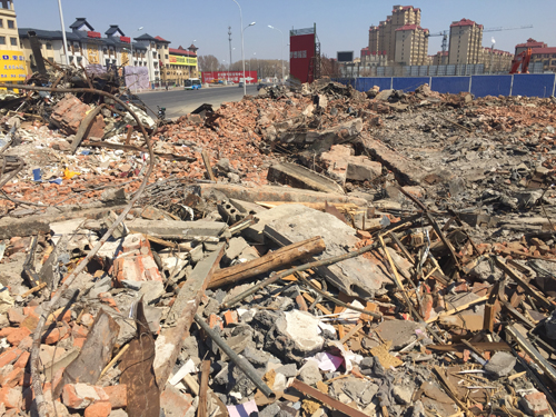 齐齐哈尔市一残疾人福利企业深夜遭遇暴力强拆