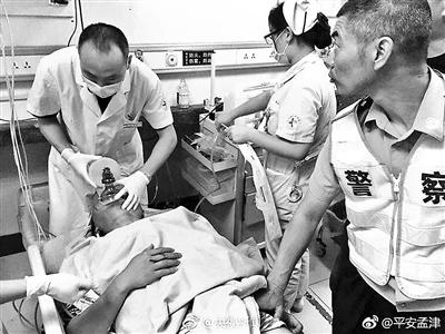 交警端午主动加班执勤过程被撞伤 医生妻子救丈夫
