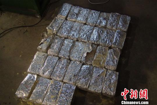 广东警方十个月破毒品案1.3万余起 缴毒10.4吨