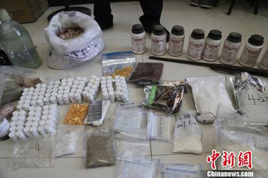 山西吕梁破特大网络制贩毒案：90后女孩QQ群自学制毒