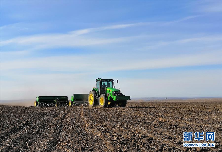 副县长携部下嫖娼 被派出所司机等轮番敲诈超