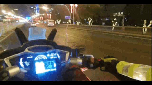 首都铁骑 帅就完了？