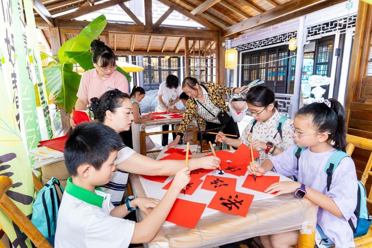 以法护航 向阳而生——江苏无锡市锡山区司法局举办青少年法治宣传教育主题月