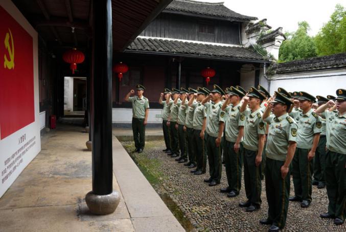 铭记烽火岁月 淬炼碧海丹心