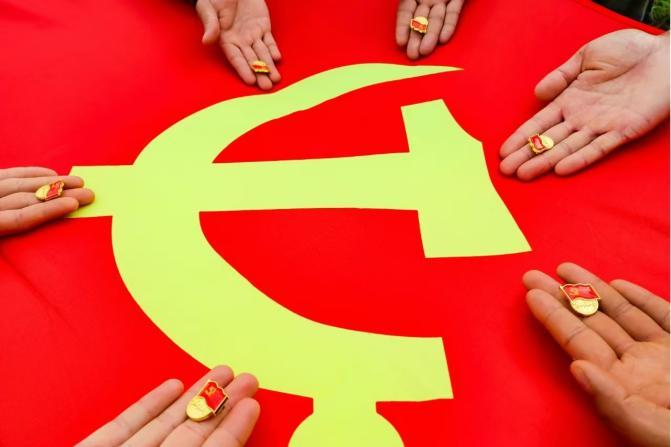 铭记烽火岁月 淬炼碧海丹心