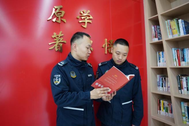 铭记烽火岁月 淬炼碧海丹心