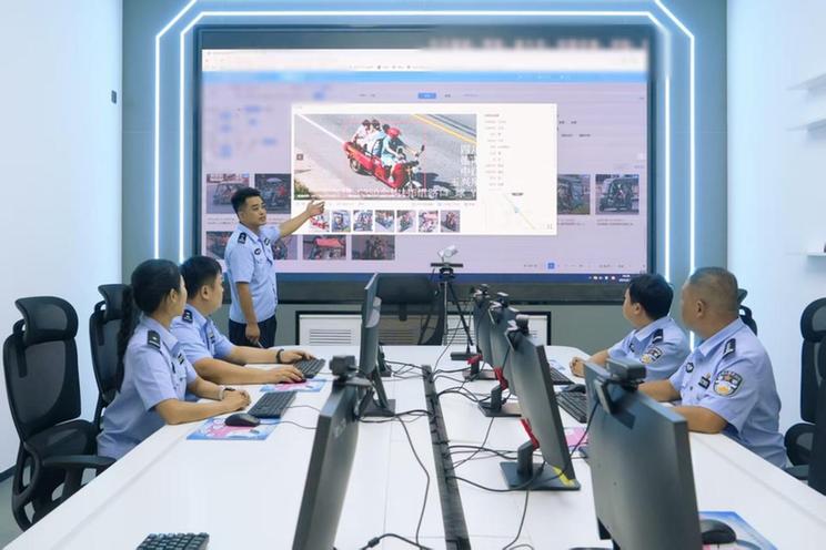 从“汗水警务”到“科技值守”——中江公安破解农村交管难题 以“智”理绘就平安路