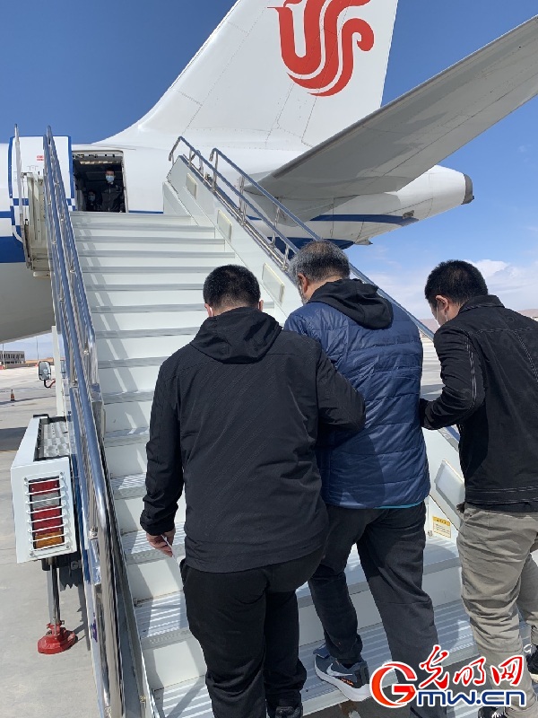 北京公安机关侦破特大骗税案件 首次成功从吉尔吉斯斯坦引渡逃犯回国