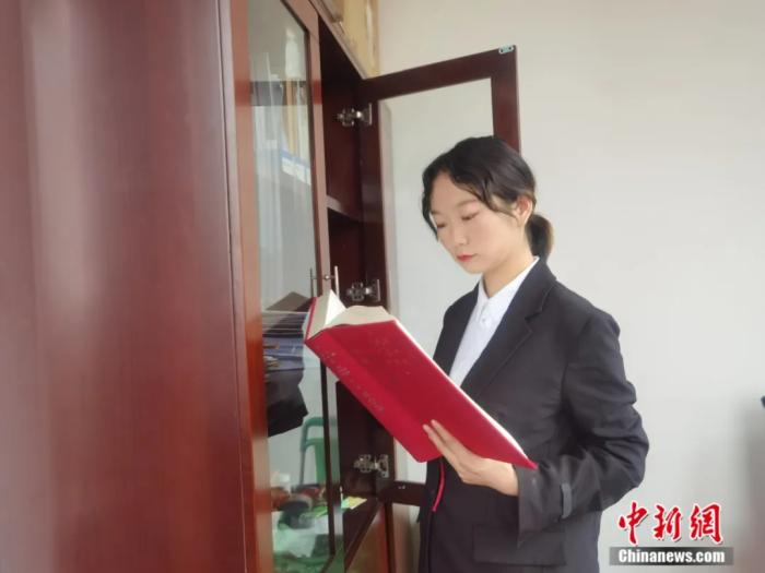 用会说话的手传播正义，她将成为中国首位聋人律师