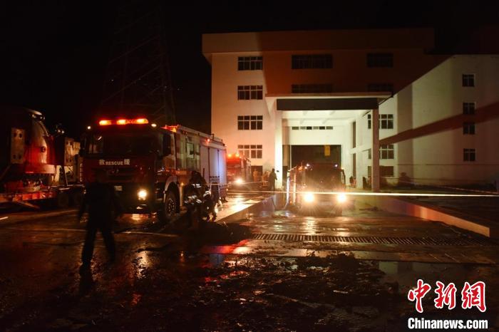 四川丹巴电站厂房透水事故：系堵头阀门爆裂引发致8人失踪