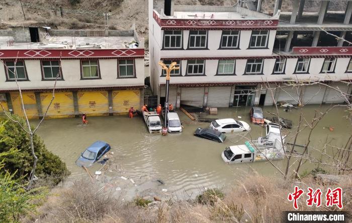 四川丹巴电站厂房透水事故：系堵头阀门爆裂引发致8人失踪