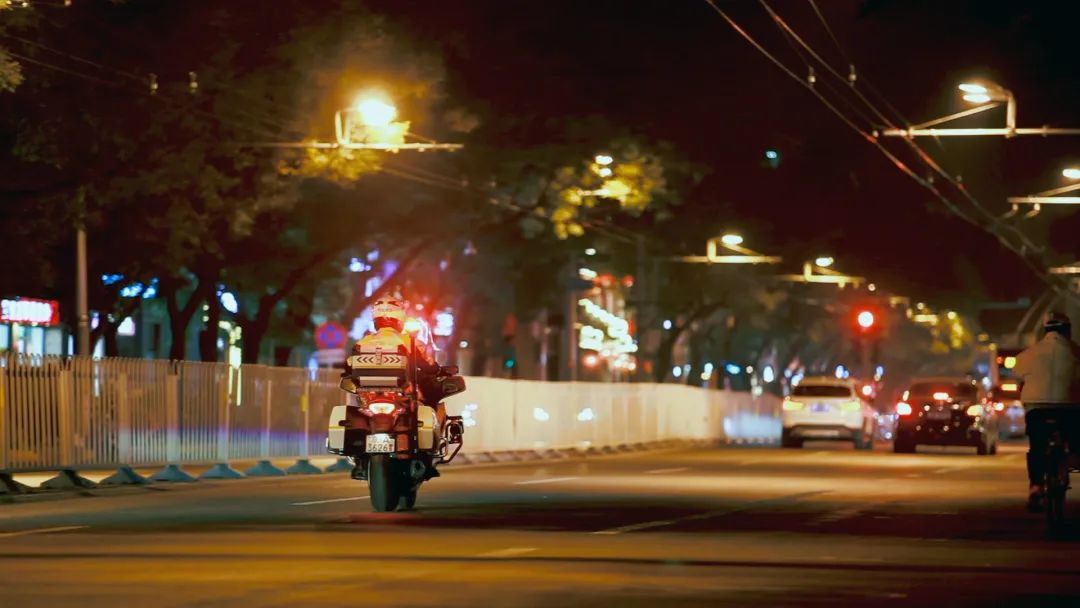 首都铁骑 帅就完了？