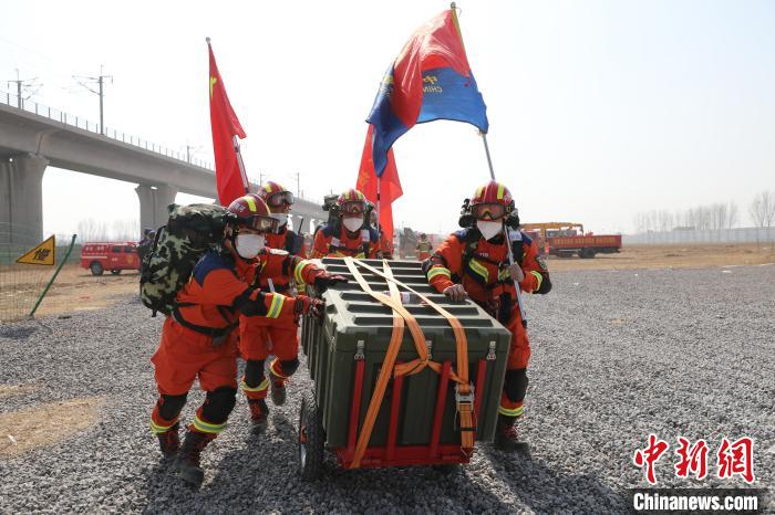 河南举行地震灾害救援跨区域实战拉动演练