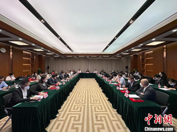 广州中院聘任第二批20位台胞特邀调解员