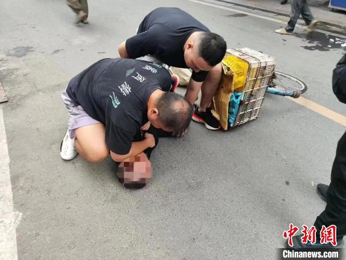 武汉警方“夏季行动”抓获网上在逃人员750人
