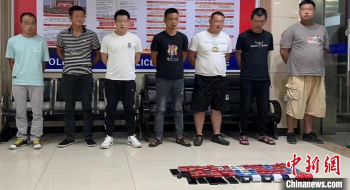 武汉警方打掉一个大型洗钱团伙 涉案金达3亿元