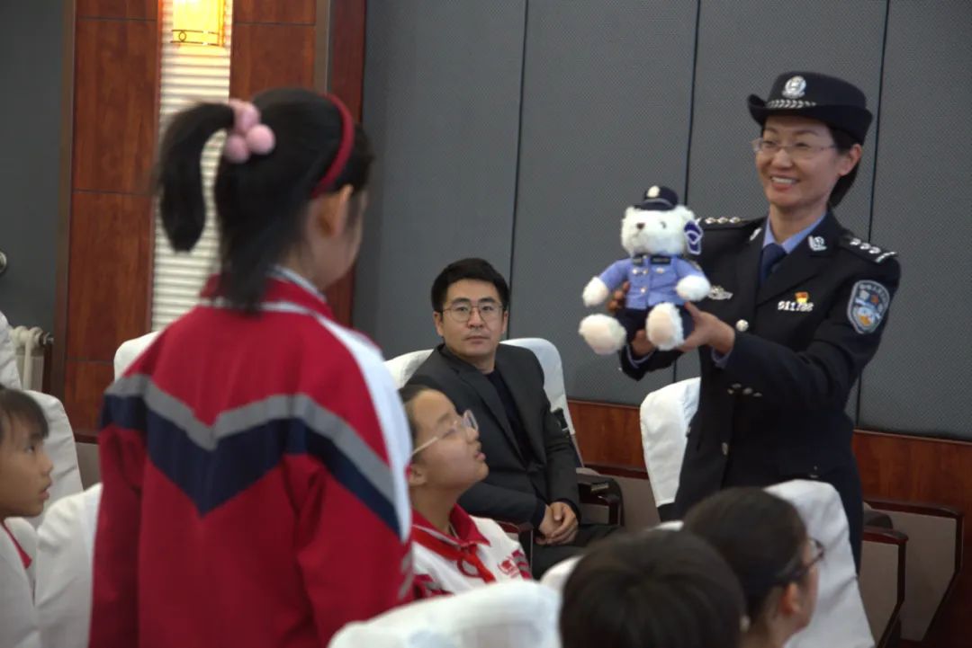 “百日攻坚”守护平安|普法宣讲进校园 安全守护伴成长