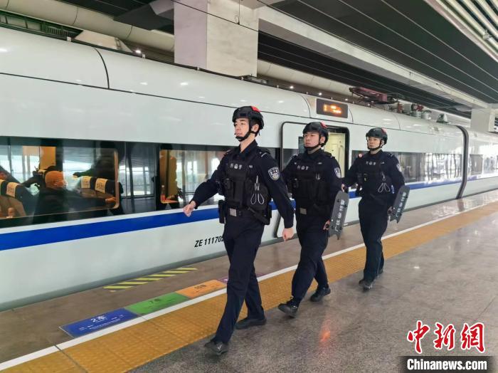 “五一”期间广州铁路警方查处25起违法犯罪行为