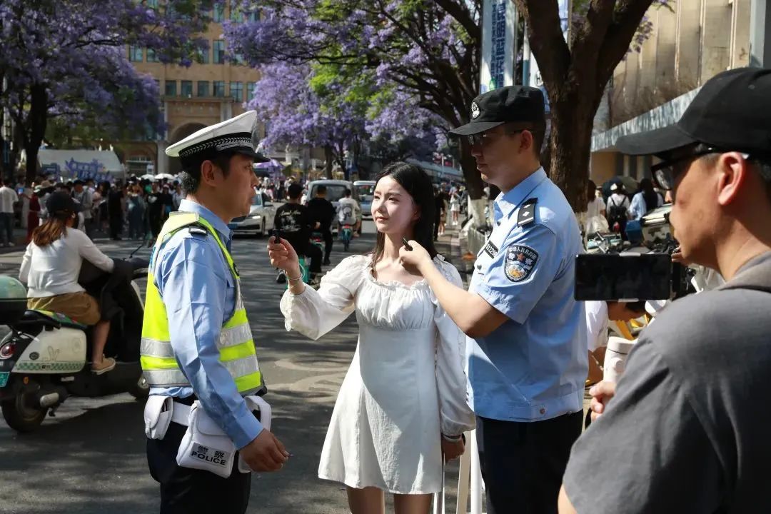 全警动员、全力以赴——五华警方圆满完成第六届中国·昆明蓝花楹文化艺术节安保工作