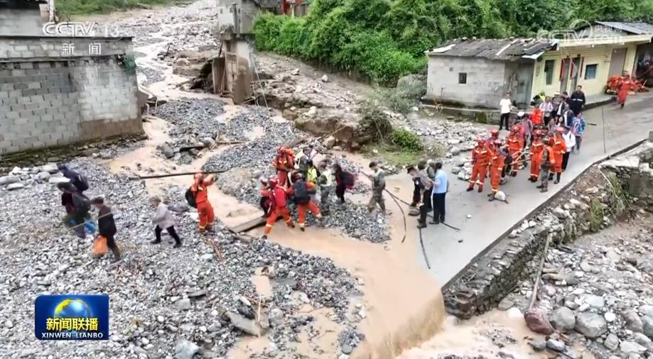 强降雨持续 多地防汛抗洪救灾加紧进行