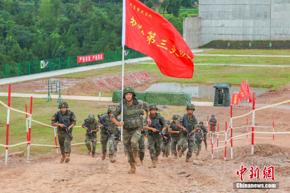 重庆武警：野外驻训砺精兵