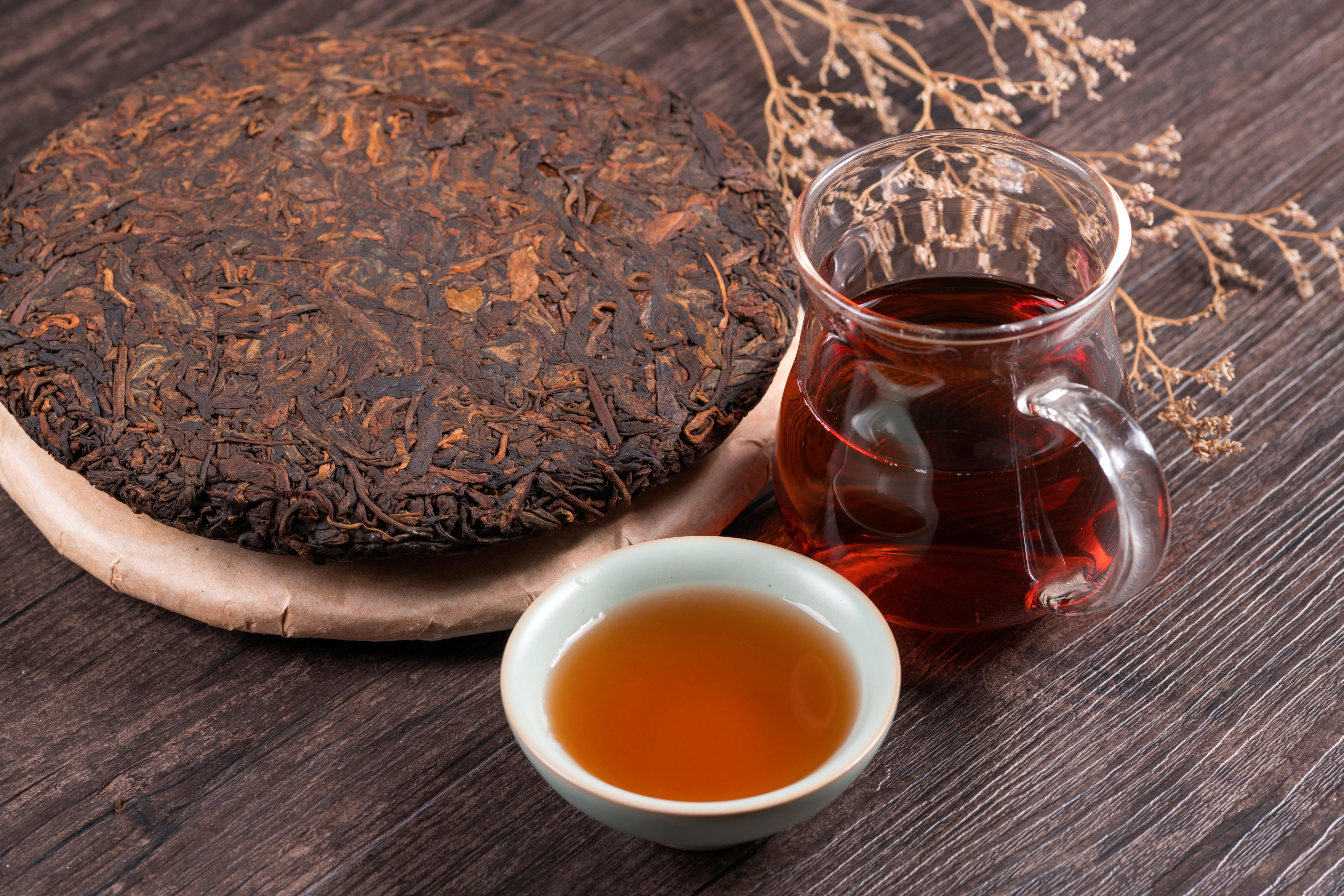 网购普洱茶饼无生产日期引发纠纷 法院：卖家退一赔十