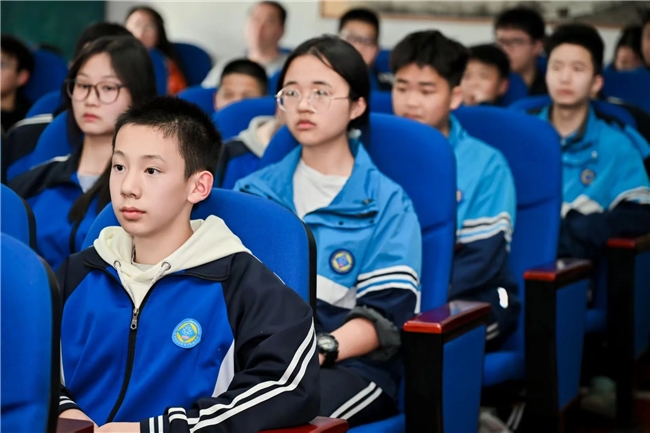 迎世运·四川省成都市新津区2025年度青少年“学法筑基”系列活动拉开帷幕