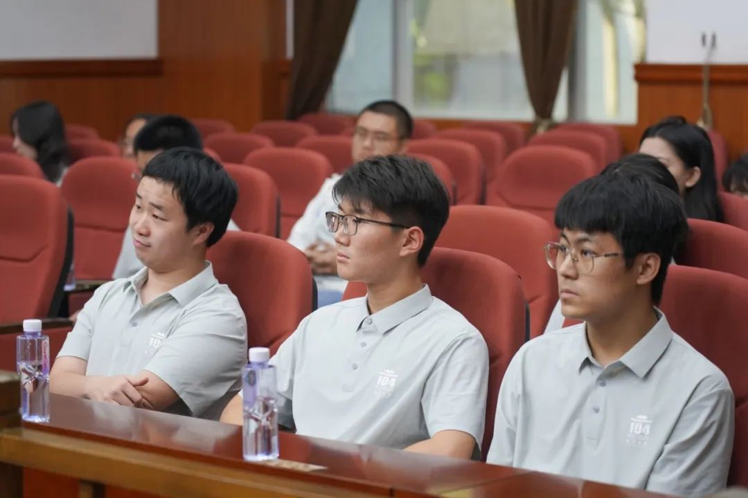 从教科书到法庭 双向赋能共育法治英才