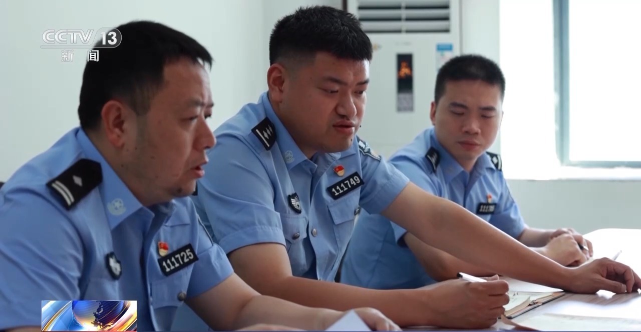 法治在线丨百元车费只为送口锅？司机机智拦截 结局大快人心
