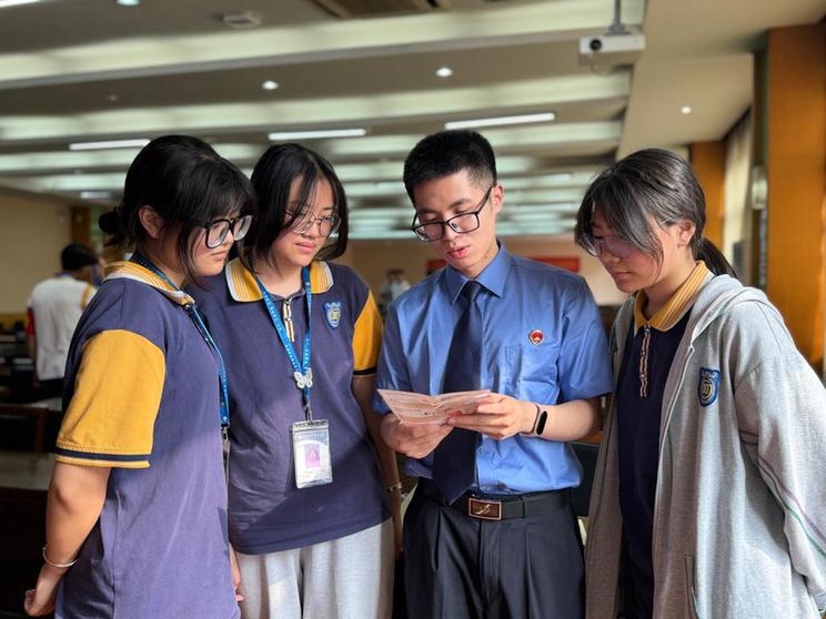 拍案丨老骗局新变种 海外学子成电诈“猎物”