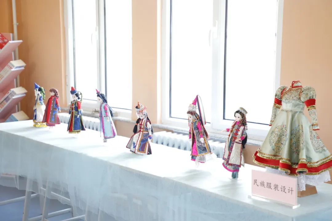 民盟内蒙古区委会与内蒙古自治区第一女子监狱开展“黄丝带”帮教活动