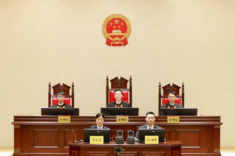 新疆维吾尔自治区政协原副主席窦万贵一审被判死缓