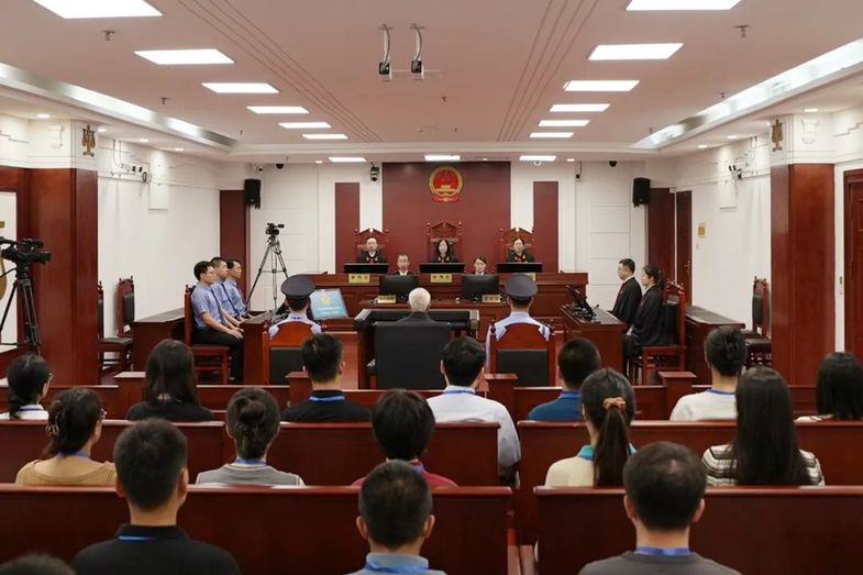 非法收受财物8191万余元，内蒙古自治区人大常委会原党组副书记、副主任杜梓一审被判15年