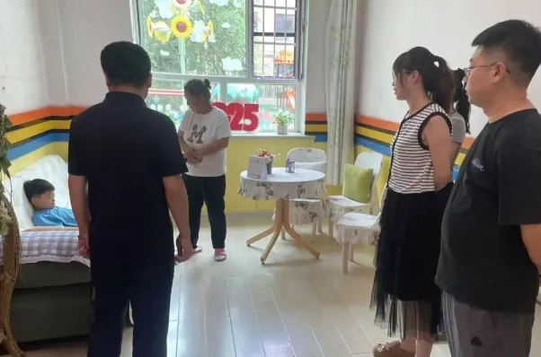 少年法庭为“失依雏燕”筑起温暖归巢