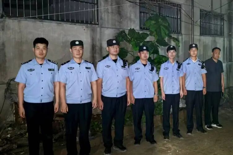 从“添堵小屋”到“畅通巷陌”——兰陵法院“十度执行”续写“六尺巷”故事
