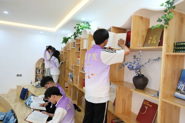 全国法院系统首家法治乡愁书屋落地大理古城法庭