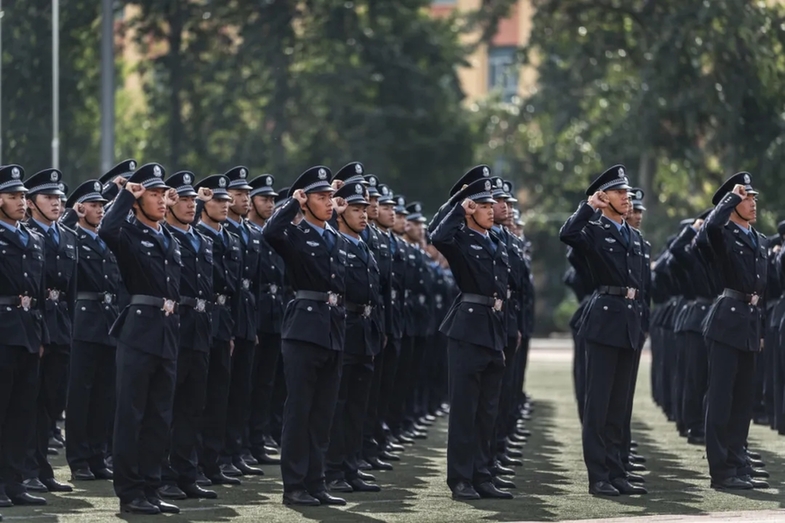 中国人民公安大学举行2025年新生警务化管理教育与训练汇报演练