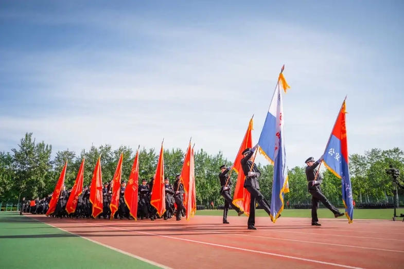 中国人民公安大学举行2025年新生警务化管理教育与训练汇报演练