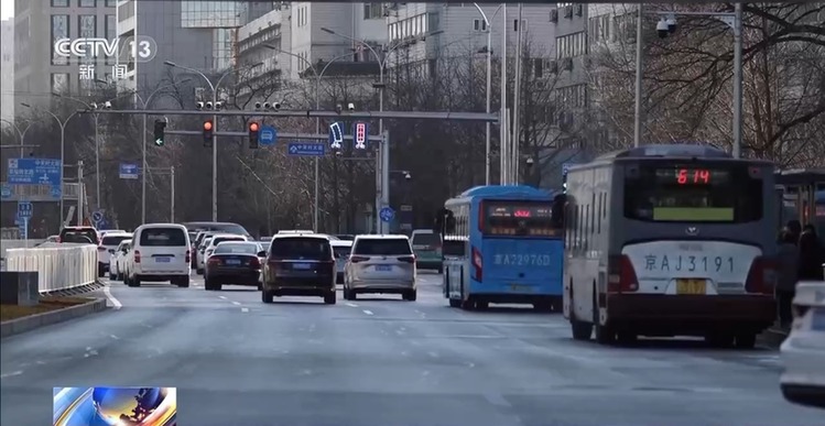 法治在线丨突然开门下车酿悲剧 “开门杀”法律责任如何界定？