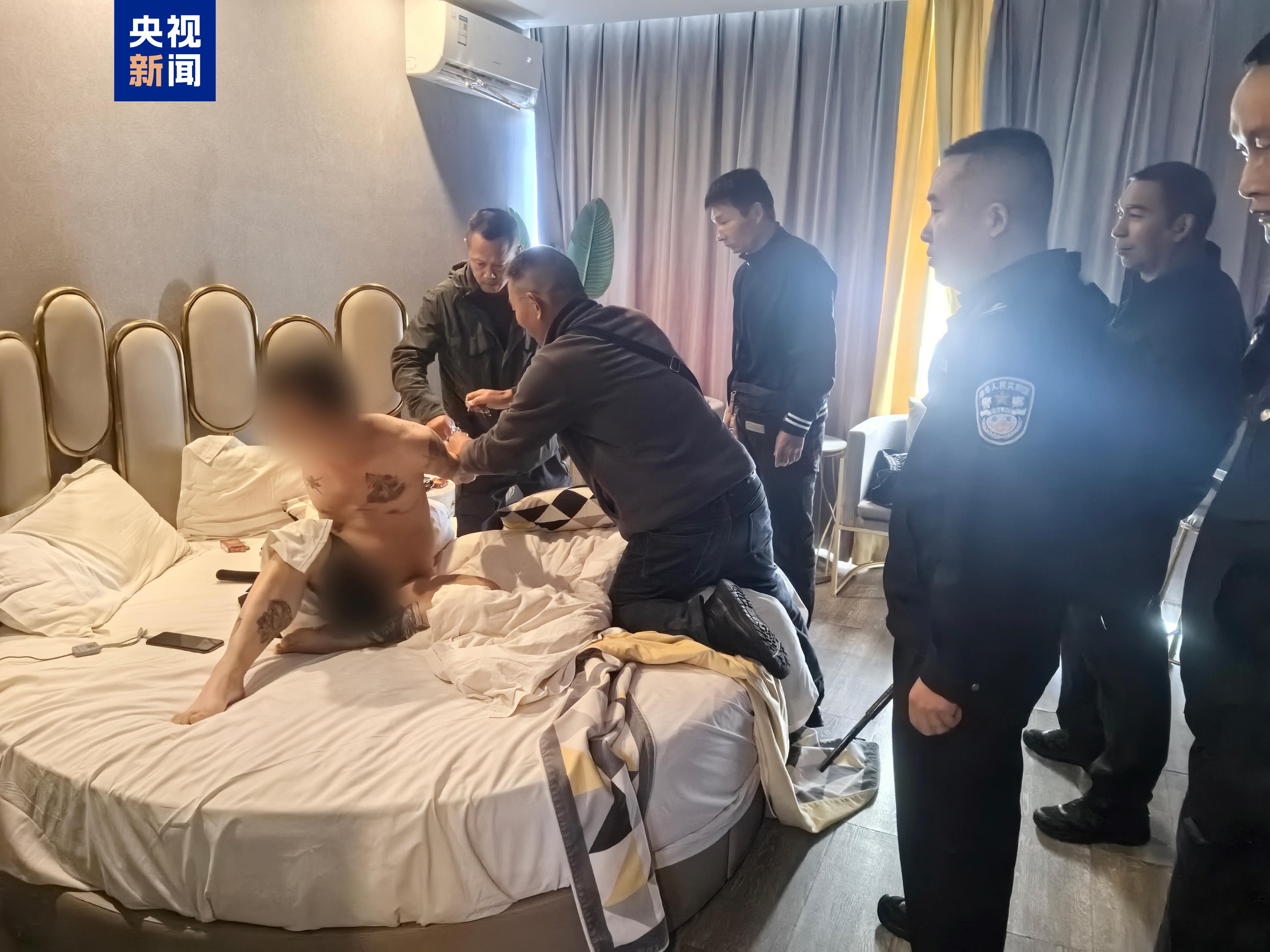 冒用英烈警号进行诈骗 刑拘！封号！