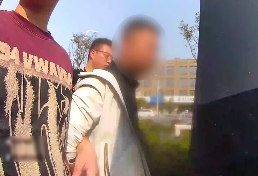 网聊“军人男友”受伤急用钱？女子9个月被骗33万