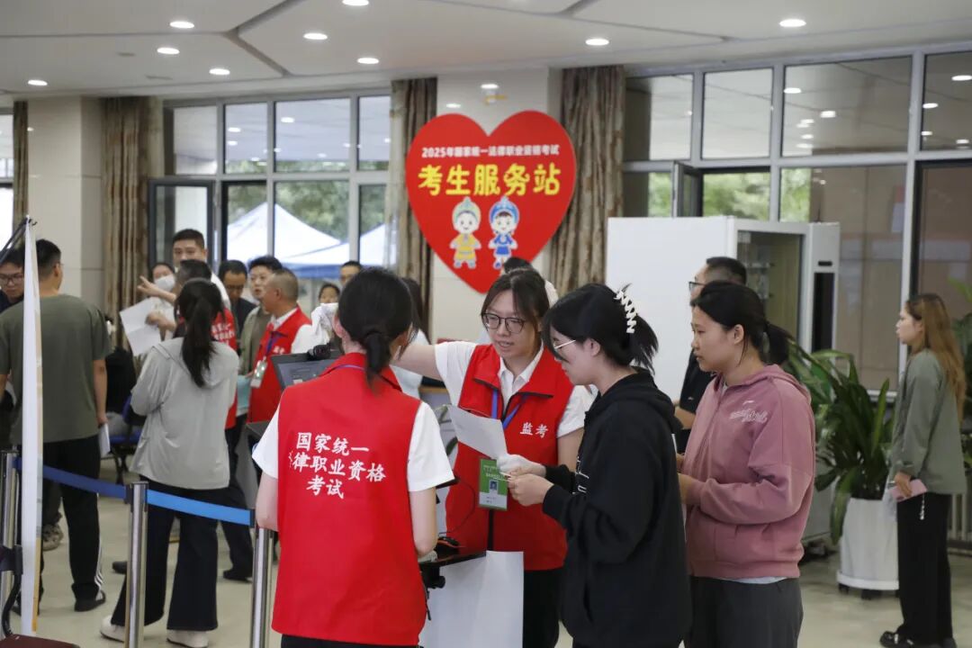 党建引领 锻造法治建设排头兵 法润北疆 谱写法治为民新篇章