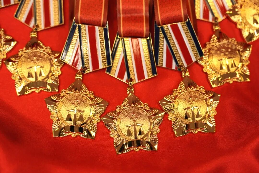 “宪”在宣誓!光荣与责任相拥