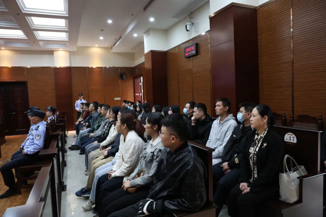 宁德中院开展法院开放日活动