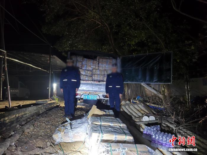 广西北海海警局3天连查5起涉嫌海上走私案