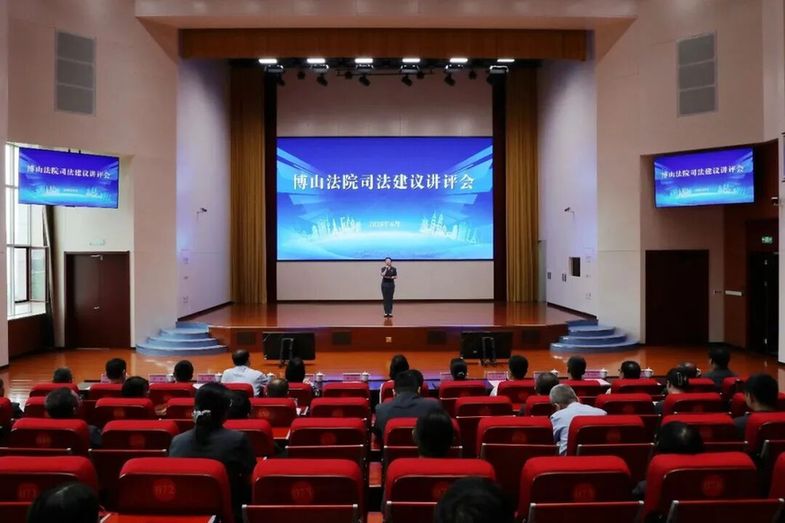 小学生课间嬉闹磕断牙,学校要不要担责?