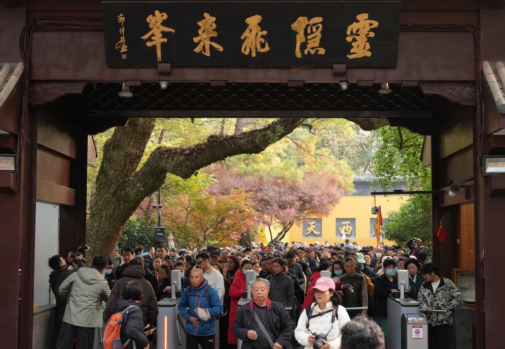 西湖景区重拳治理灵隐“黄牛” 多措并举守护游览公平