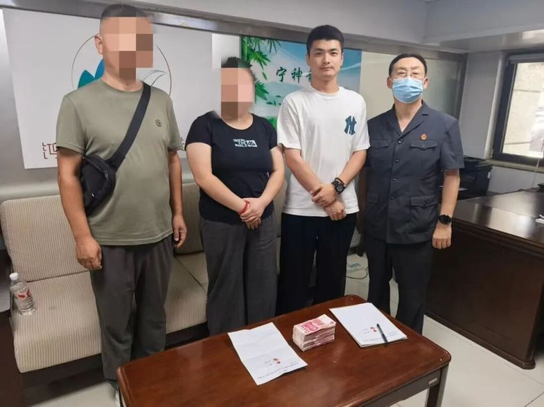 李景龙:用“五心”焐热信访路,做来访群众的 “贴心人”