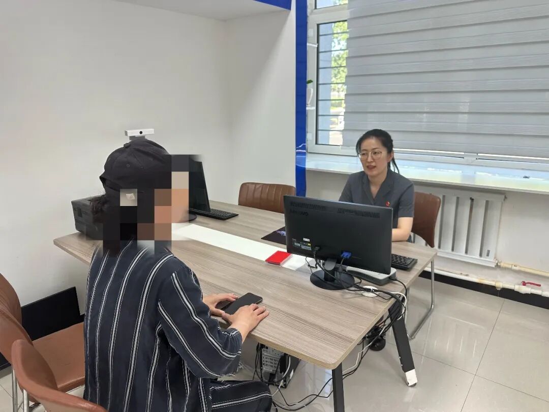一面锦旗,一份认可!穆棱法院倾心调解,助异地老人追回货款