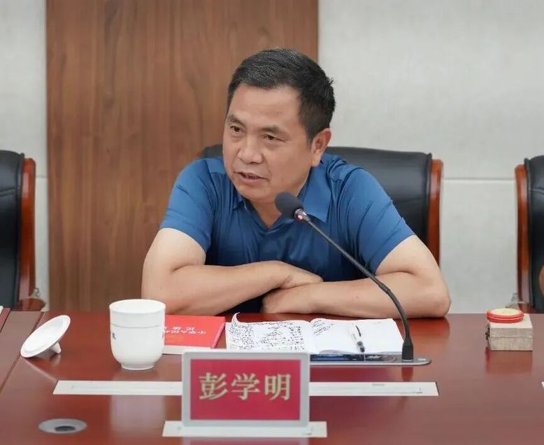 云南红河中院开展“学习英模精神 助推经济发展”青年干警学习交流活动